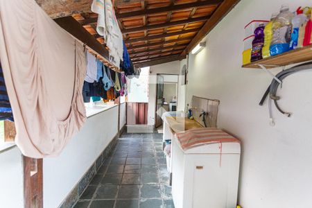 Casa à venda com 150m², 3 quartos e 4 vagasÁrea de Serviço