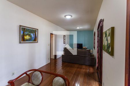Sala de casa à venda com 3 quartos, 150m² em Ana Lúcia, Belo Horizonte