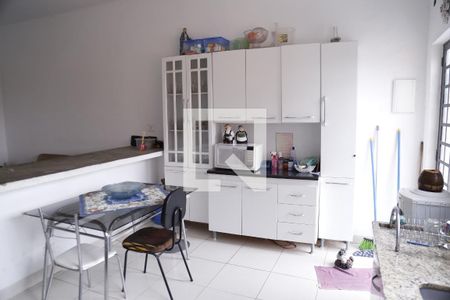 Casa à venda com 120m², 3 quartos e 3 vagasCozinha-Casa 2