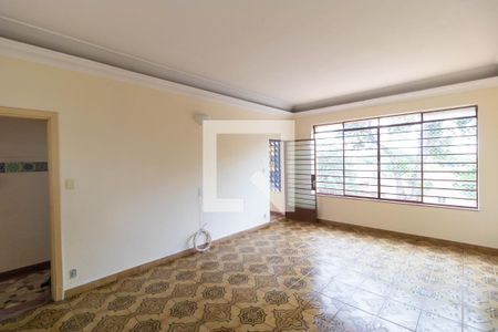 Salas de casa para alugar com 4 quartos, 268m² em Vila Industrial, Campinas