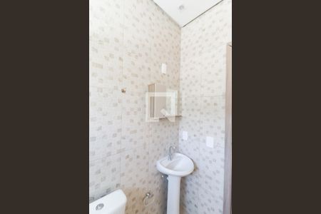 Casa para alugar com 120m², 3 quartos e 1 vaga Casa para alugar com 120m², 3 quartos e 1 vagaBanheiro