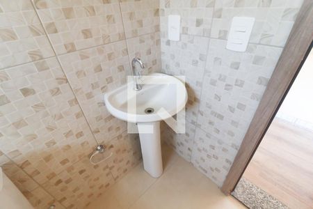 Casa para alugar com 120m², 3 quartos e 1 vaga Casa para alugar com 120m², 3 quartos e 1 vagaBanheiro