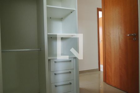 Apartamento para alugar com 80m², 3 quartos e 1 vagaCloset