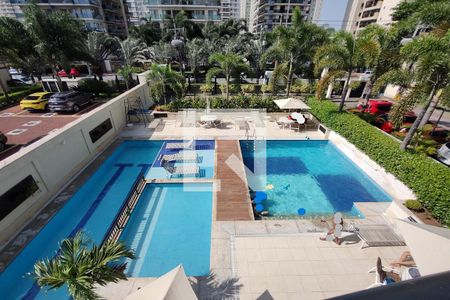 Apartamento para alugar com 80m², 3 quartos e 1 vaga Apartamento para alugar com 80m², 3 quartos e 1 vagaÁrea comum - Piscina