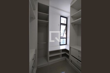 Apartamento para alugar com 80m², 3 quartos e 1 vaga Apartamento para alugar com 80m², 3 quartos e 1 vagaCloset
