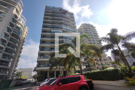Apartamento para alugar com 80m², 3 quartos e 1 vaga Apartamento para alugar com 80m², 3 quartos e 1 vagaFachada