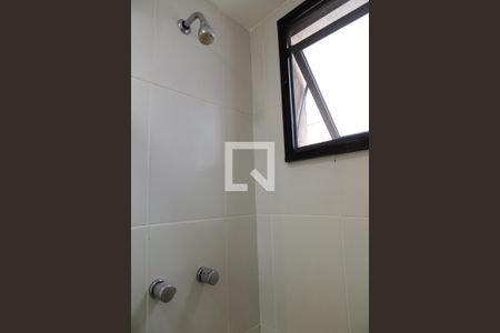 Apartamento para alugar com 80m², 3 quartos e 1 vaga Apartamento para alugar com 80m², 3 quartos e 1 vagaBanheiro da Suíte
