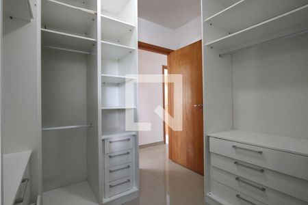 Apartamento para alugar com 80m², 3 quartos e 1 vaga Apartamento para alugar com 80m², 3 quartos e 1 vagaCloset