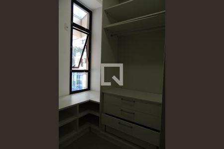 Apartamento para alugar com 80m², 3 quartos e 1 vaga Apartamento para alugar com 80m², 3 quartos e 1 vagaCloset