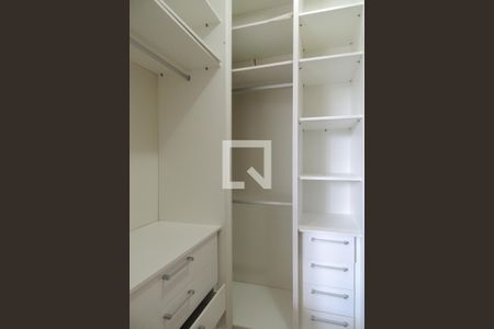 Apartamento para alugar com 80m², 3 quartos e 1 vaga Apartamento para alugar com 80m², 3 quartos e 1 vagaCloset