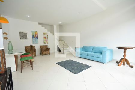 Sala de casa para alugar com 5 quartos, 170m² em Cosme Velho, Rio de Janeiro