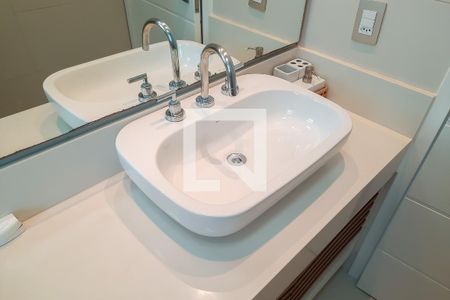 Apartamento para alugar com 107m², 2 quartos e 2 vagas Apartamento para alugar com 107m², 2 quartos e 2 vagasBanheiro Social