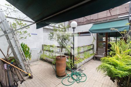 Casa à venda com 300m², 3 quartos e 3 vagasQuintal