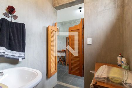 Casa à venda com 300m², 3 quartos e 3 vagasBanheiro da churrasqueira