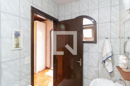 Casa à venda com 300m², 3 quartos e 3 vagasBanheiro do quarto 2