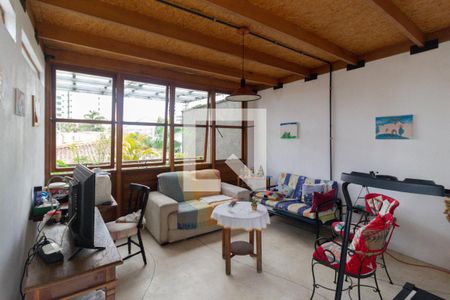 Casa à venda com 300m², 3 quartos e 3 vagasSalão