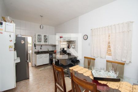 Casa à venda com 360m², 3 quartos e 2 vagasCozinha