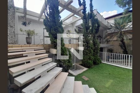 Casa à venda com 4 quartos, 356m² em Indaiá, Belo Horizonte