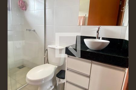 Casa de condomínio à venda com 263m², 4 quartos e 6 vagas