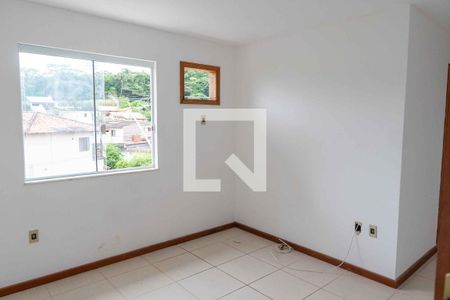 Casa à venda com 137m², 3 quartos e 2 vagas Casa à venda com 137m², 3 quartos e 2 vagasSuíte