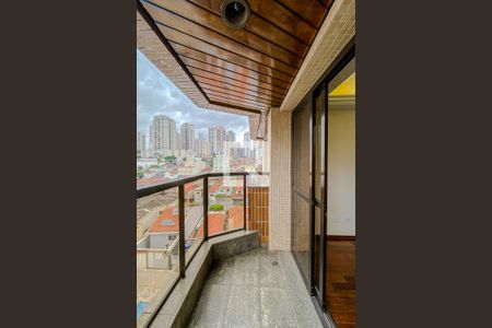 Apartamento para alugar com 132m², 3 quartos e 2 vagasVaranda 