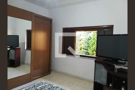 Casa à venda com 3 quartos, 203m² em Glória, Belo Horizonte