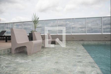 Apartamento à venda com 34m², 1 quarto e sem vagaÁrea comum - Piscina