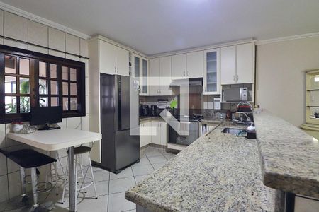 Casa à venda com 225m², 4 quartos e 4 vagasCozinha