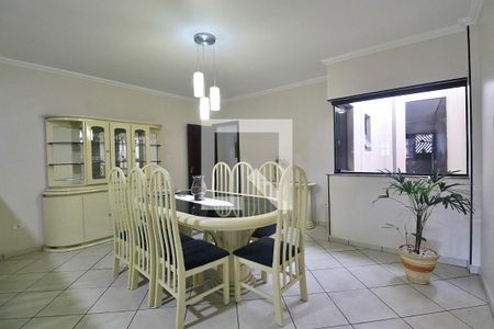 Casa à venda com 225m², 4 quartos e 4 vagasCopa