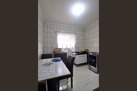 Casa à venda com 225m², 4 quartos e 4 vagasEdícula - Cozinha