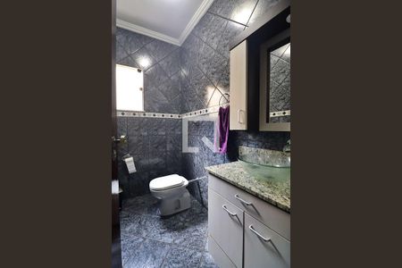 Casa à venda com 225m², 4 quartos e 4 vagasBanheiro Social 2