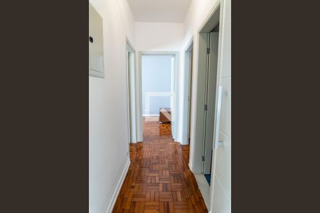 Casa à venda com 179m², 3 quartos e 3 vagasCorredor