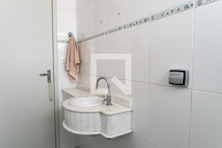 Casa à venda com 179m², 3 quartos e 3 vagasBanheiro 2