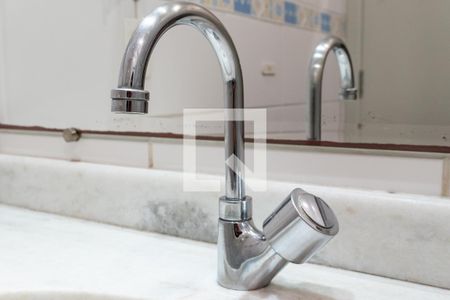 Casa à venda com 179m², 3 quartos e 3 vagasBanheiro 1 - Torneira