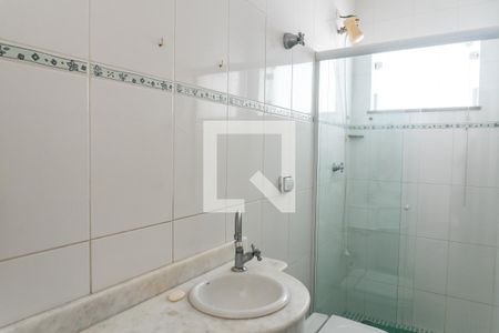 Casa à venda com 179m², 3 quartos e 3 vagasBanheiro 2