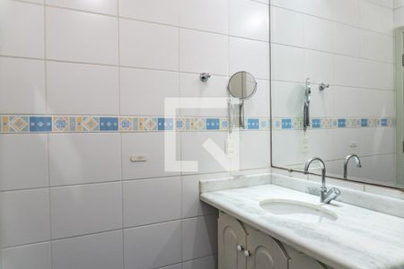 Casa à venda com 179m², 3 quartos e 3 vagasBanheiro 1