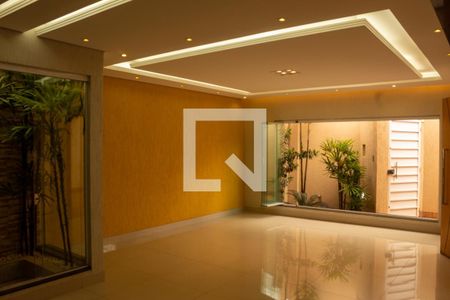 Sala de casa para alugar com 3 quartos, 238m² em Jardim Inconfidência, Uberlândia