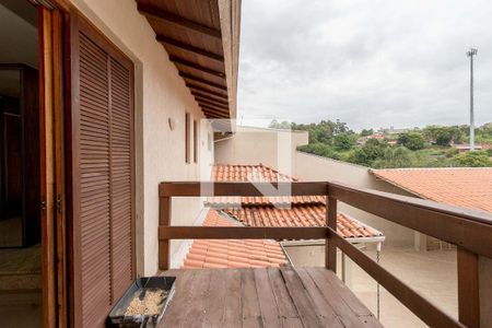 Casa à venda com 197m², 2 quartos e 8 vagasVaranda