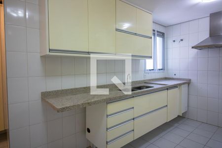 Apartamento à venda com 152m², 3 quartos e 3 vagasCozinha 