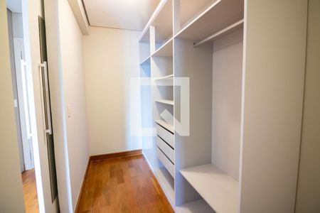 Apartamento à venda com 152m², 3 quartos e 3 vagasCloset, suíte 1 