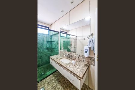 Apartamento à venda com 500m², 4 quartos e 8 vagas Apartamento à venda com 500m², 4 quartos e 8 vagasBanheiro Social