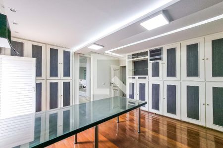 Apartamento à venda com 500m², 4 quartos e 8 vagas Apartamento à venda com 500m², 4 quartos e 8 vagasSuíte