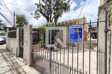 Fachada de casa para alugar com 2 quartos, 42m² em Vila Campestre, São Paulo