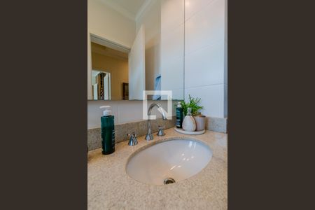 Casa à venda com 153m², 3 quartos e 2 vagasBanheiro