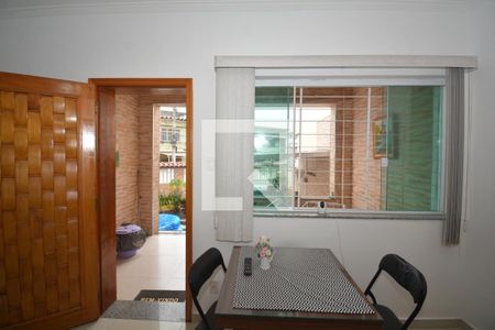 Sala de casa para alugar com 2 quartos, 67m² em Vila da Penha, Rio de Janeiro