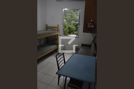 Sala/Quarto de kitnet/studio para alugar com 1 quarto, 28m² em Itararé, São Vicente