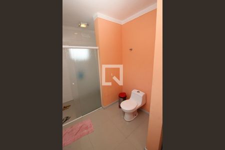 Casa à venda com 438m², 3 quartos e 3 vagasBanheiro da Suíte 1