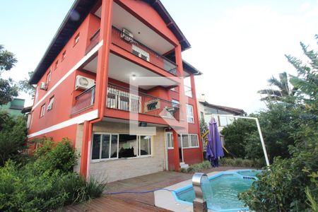 Casa à venda com 438m², 3 quartos e 3 vagasPiscina