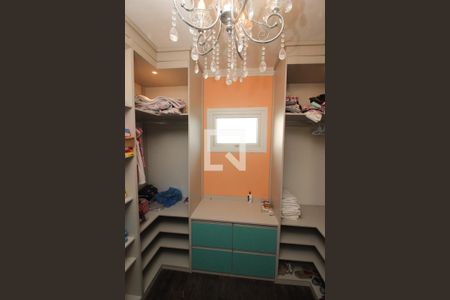 Casa à venda com 438m², 3 quartos e 3 vagasCloset da suíte 3