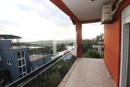 Casa à venda com 438m², 3 quartos e 3 vagasSacada da Suíte 3